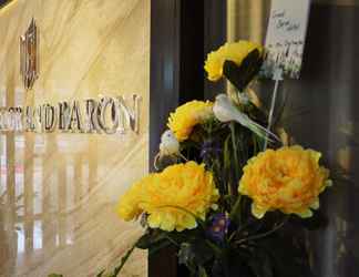 Lobi 2 Hotel Grand Baron 