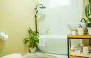 In-room Bathroom 7 Yellow House Jogja