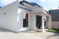 Exterior Clean Room at Griya Intan Permata