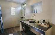 In-room Bathroom 5 Ubud Glassy Villas by Pramana Villas