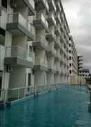 SWIMMING_POOL Comfy Room at Apartemen Vivo Seturan B5S2