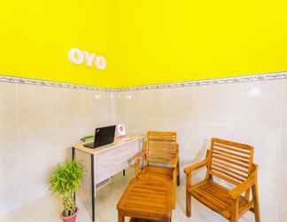 Sảnh chờ 2 OYO 1427 Azzahra Guest House Syariah