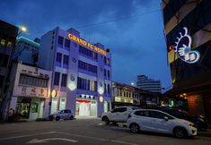Exterior 5 Grand FC Hotel