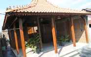 Exterior 2 Wooden Room at Ndalem Malioboro Guest House