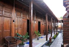 Exterior 4 Wooden Room at Ndalem Malioboro Guest House