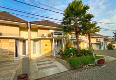 Exterior 2 Villa Permata Garden C14 by N2K