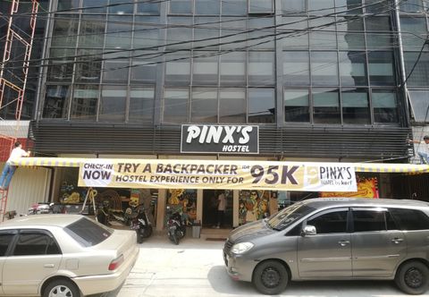 Bangunan Pinx's Hostel