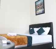 Bedroom 7 Bantal Guling Pasteur