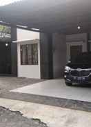 EXTERIOR_BUILDING Entire House at Homestay Ndalem Soeratin 2 Yogyakarta