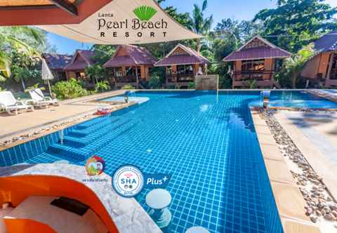 Swimming Pool Lanta Pearl Beach Resort