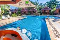 Kolam Renang Lanta Pearl Beach Resort