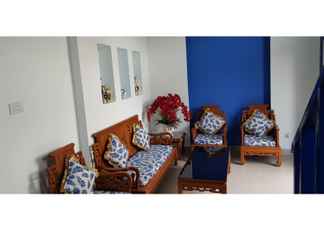 Lobby 2 2 Bedroom Family Stay at Griya Suryantin