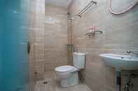 In-room Bathroom Express Inn Palembang