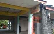 Exterior 6 Cozy Room at Martonegaran Ronggowarsito Sragen