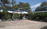 Exterior 7 Cozy Room at Martonegaran Ronggowarsito Sragen