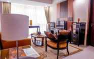 Bilik Tidur 4 2BR Cozy Pool View Kemang Village Residence by Travelio