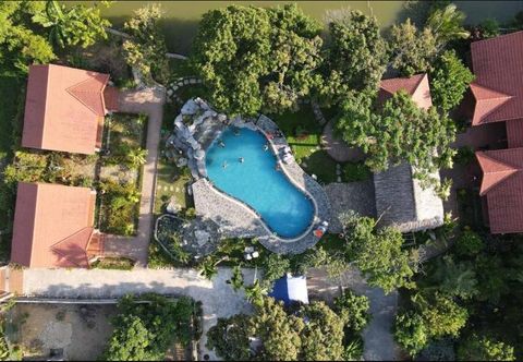 Bên ngoài Dinh Gia Home Villa & Resort
