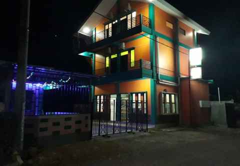 Exterior Satria Homestay 