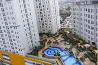 สระว่ายน้ำ Apartemen Bassura City by MAX PROPERTY