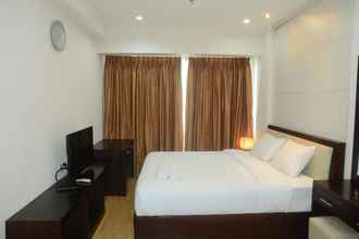 Kamar Tidur 4 Exclusive 2 BR Gandaria Heights Apartment with Mall Access by Travelio