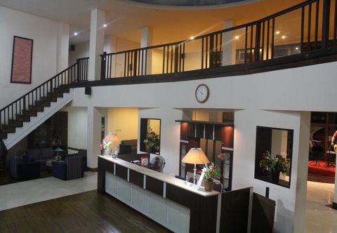 ロビー Mahkota Kayong Hotel Sukadana