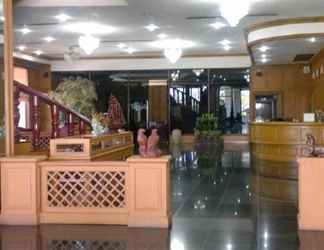 Lobi 2 Pathum Thani Place Hotel