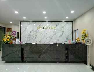 Lobi 2 BR Grand Hotel 