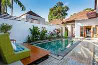 Swimming Pool Villa Tropicana Jimbaran