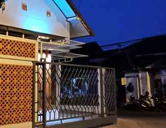 Bangunan 2 Family 4 Bedroom House at Ndalem Benteng