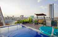 Kolam Renang 2 Phuong Tran Apartment and Hotel