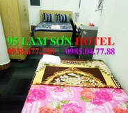 Phòng ngủ 6 95 Lam Son Hotel