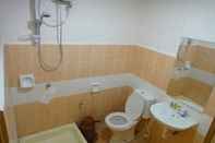 Toilet Kamar KTC Convention, Apartment & Tours