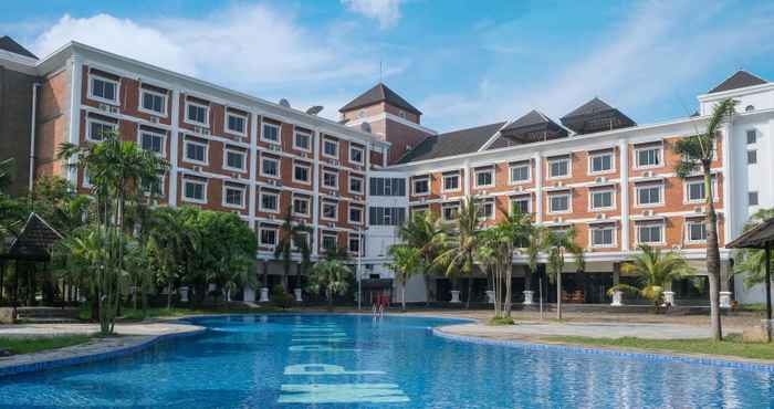 Luar Bangunan Hotel Grand Mangku Putra