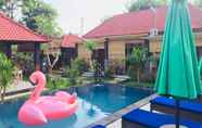 Kolam Renang 4 D Waktu House