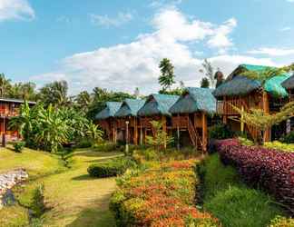 Bên ngoài 2 Your Brother's House Tribal Village