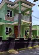 EXTERIOR_BUILDING Homestay Zuhriyah Syariah - 2 Bedrooms