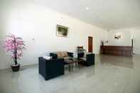 Lobby Hotel Baru Cirebon