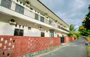 Exterior 2 Rn Syariah Guest House