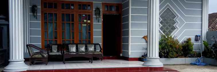 Lobby Full House 4 Bedrooms at Wahyu Barokah Tawangmangu