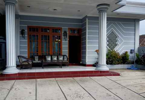 Lobi Full House 4 Bedrooms at Wahyu Barokah Tawangmangu