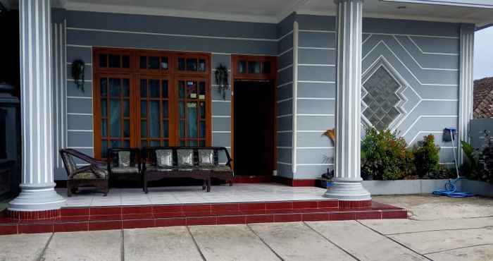 Lobby Full House 4 Bedrooms at Wahyu Barokah Tawangmangu