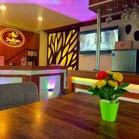 Bar, Cafe and Lounge 1 Sultan Guest House & Resto, Hotel Tulungagung