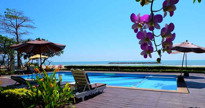 Swimming Pool Cheznous Resort