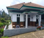 Exterior 3 Elen Homestay by ABM