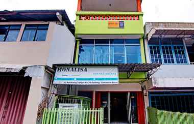 Luar Bangunan 2 OYO 90468 Monalisa Guesthouse