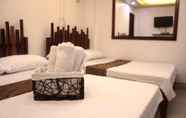 Phòng ngủ 6 Damara Beach Front Resort