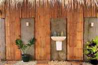 In-room Bathroom Damara Beach Front Resort