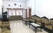 Lobby 4 Rumah One Homestay Syariah