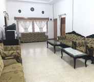 Lobby 4 Rumah One Homestay Syariah