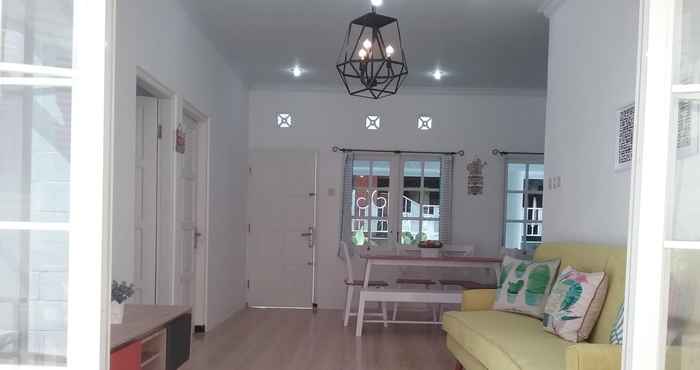 Lobby Rumahku Nyaman Homestay - 3 Bedrooms